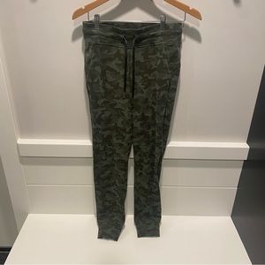 Lululemon Ready to Rulu Joggers
